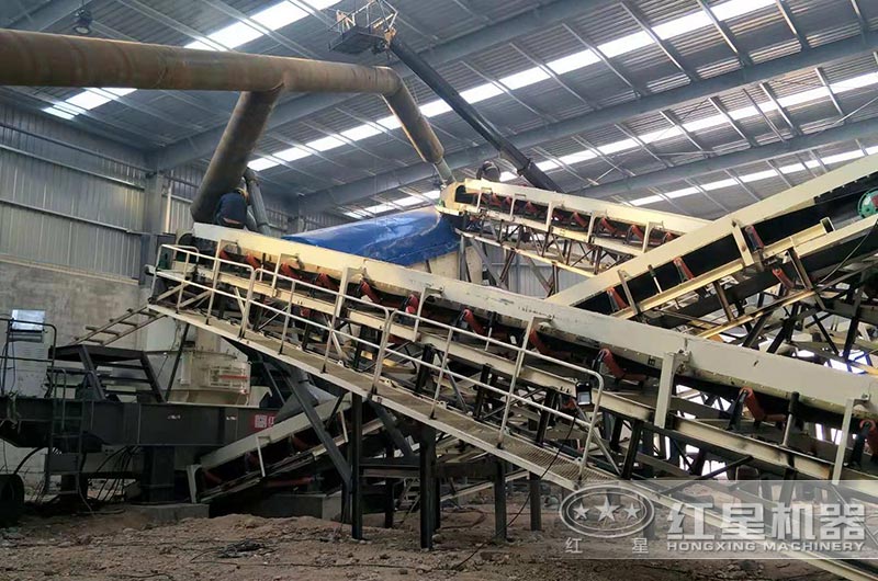 花崗巖石制砂、場地有限怎么辦？這臺移動制沙機(jī)幫你搞定